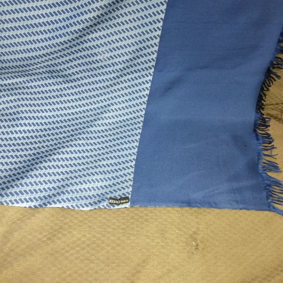 ❤️HERMES Mens Vintage 100% Silk Fringed Shawl Scarf with Box 57x36 - Picture 9 of 10